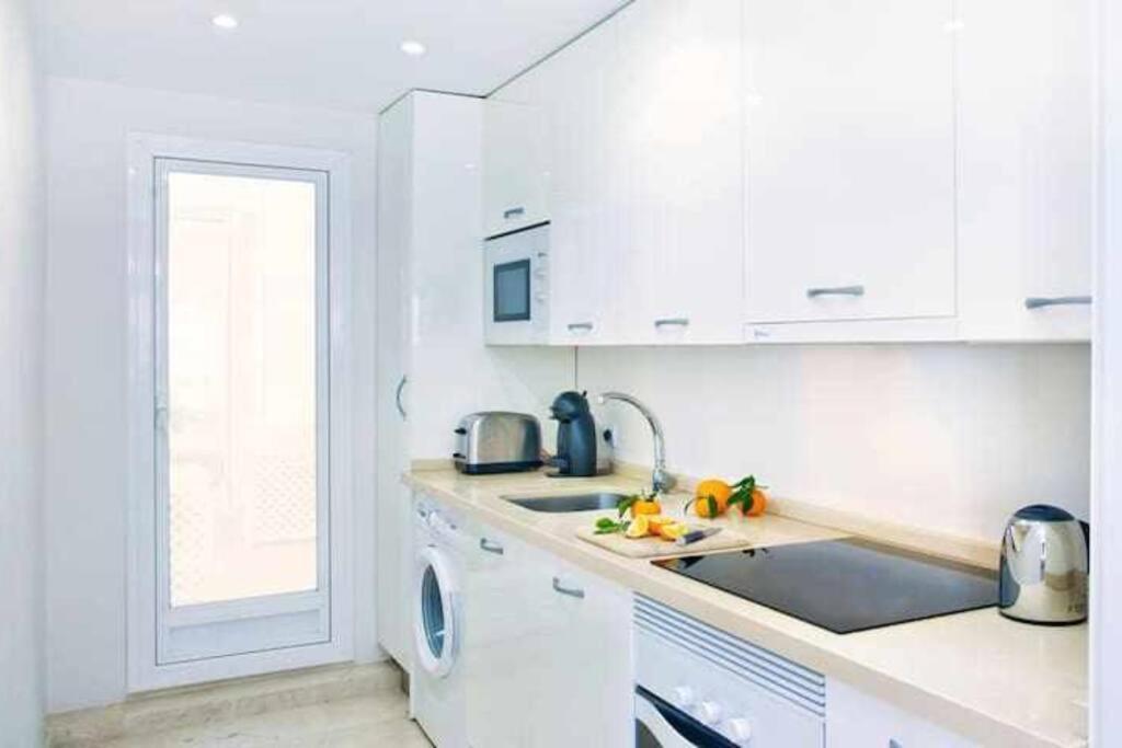 Apartamento Best Location In Marbella. Beachfront!!